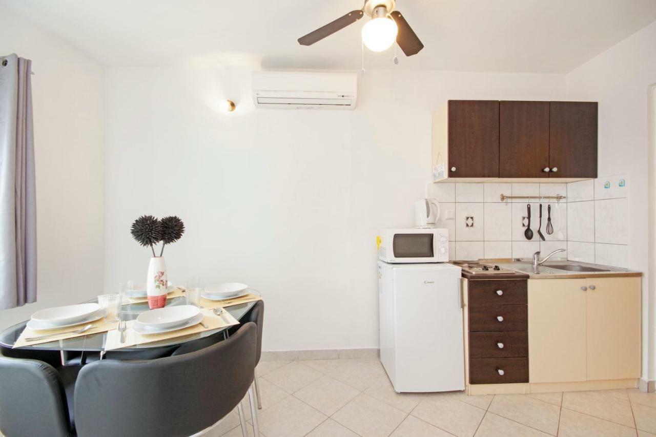 Zal Apartment Betina  Luaran gambar